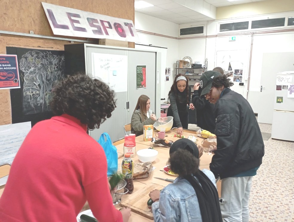 Les repas et leur préparation sont parmi les activités les plus conviviales.